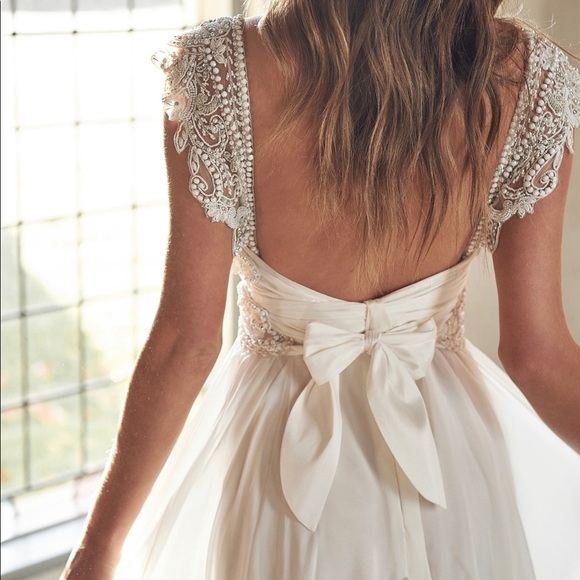 Anna Campbell Sorrento Wedding Dress - Picture 5 of 10